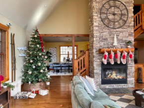 Chalet Oasis, Sauna, HotTub, Firepit, Game Room, Stargazing
